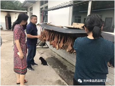 利州區(qū)開(kāi)展肉制品生產(chǎn)企業(yè)專項(xiàng)檢查做好非洲豬瘟風(fēng)險(xiǎn) 防控工作