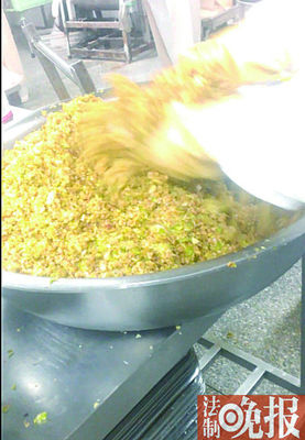暗訪食品代工廠:肉餡摻豆制品 超市標(biāo)簽未告知