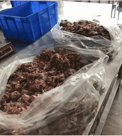 無(wú)證豬肉流向中高檔餐飲 上海搗毀3家無(wú)證企業(yè),查獲問(wèn)題豬肉8噸